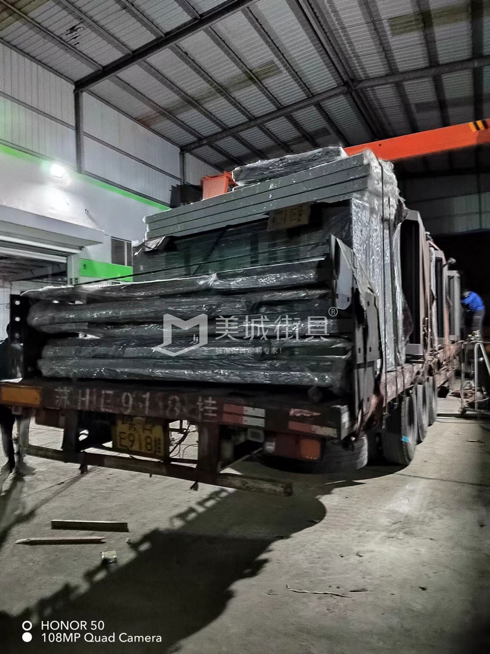 2022.10.18美城街具供應(yīng)臺(tái)州第三、四車候車亭發(fā)貨記錄